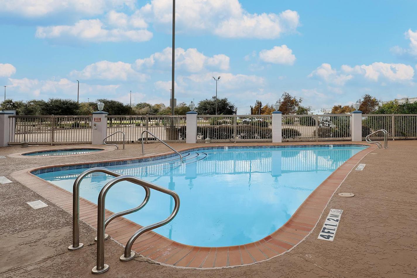 Sonesta Essential Houston Westchase Hotell Exteriör bild